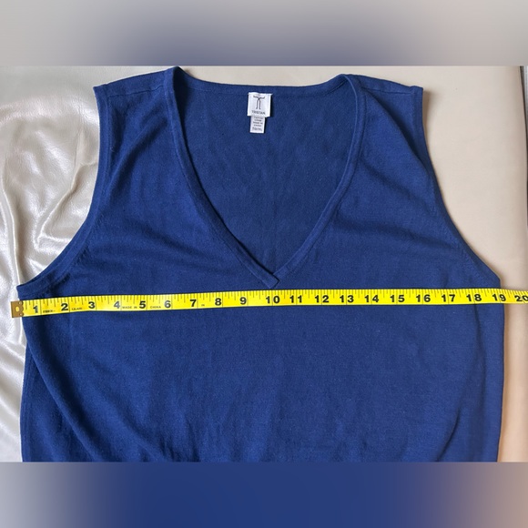 Tristan NWT blue sleeveless v neck sweater vest - Picture 2 of 6